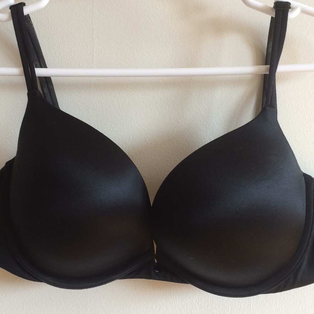 Victoria’s secret black bra